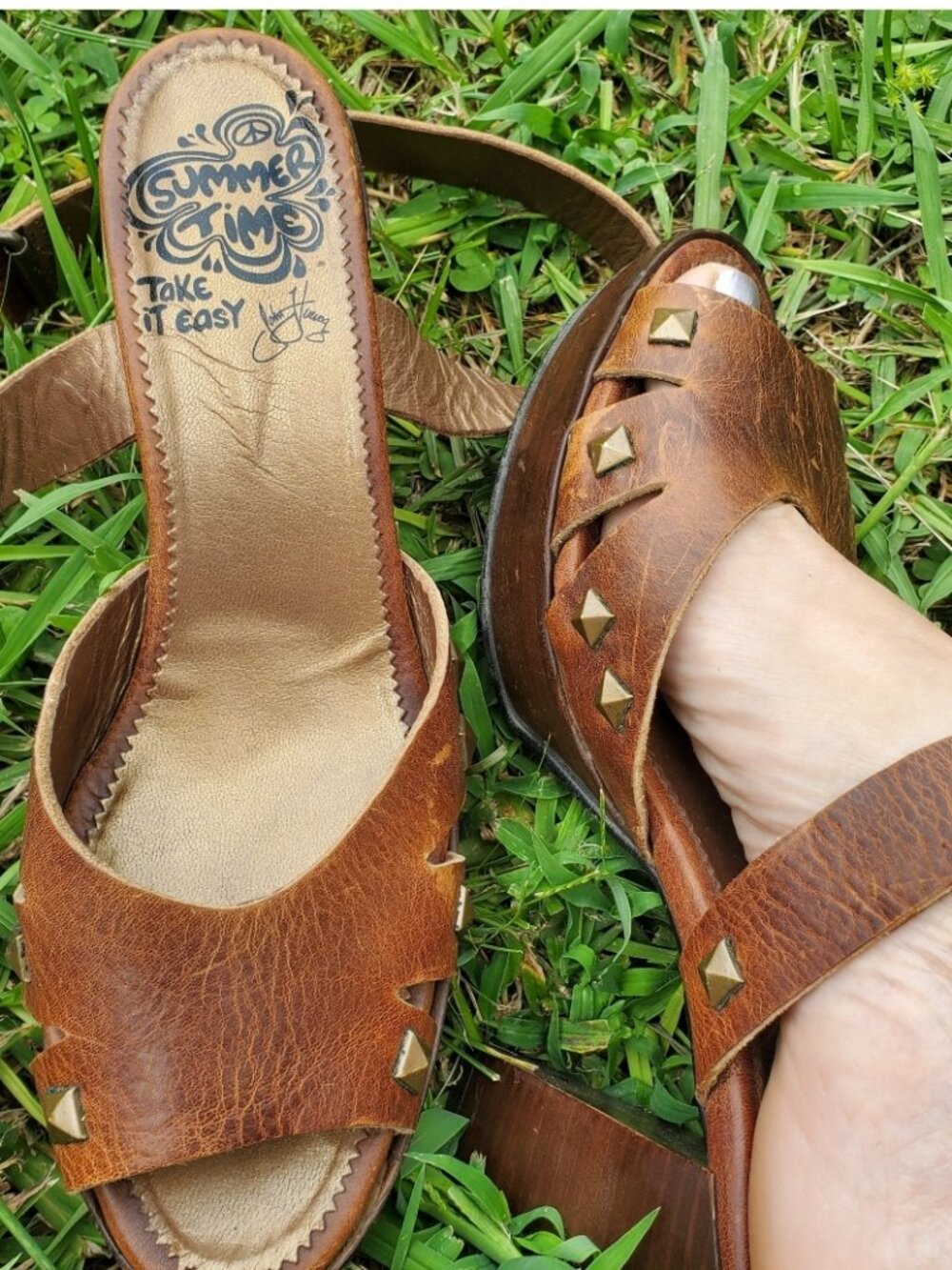 Fluevog Summertimes Rainbow Size 9 Brown Leather Metal Stud Sandals